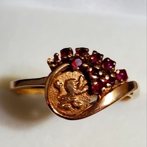 Gold Lion with gemstone ring
